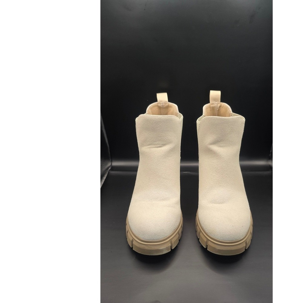 Athlefit Women's Cream Faux Suede Lug Sole Chelsea Ankle Boots Size 7.5